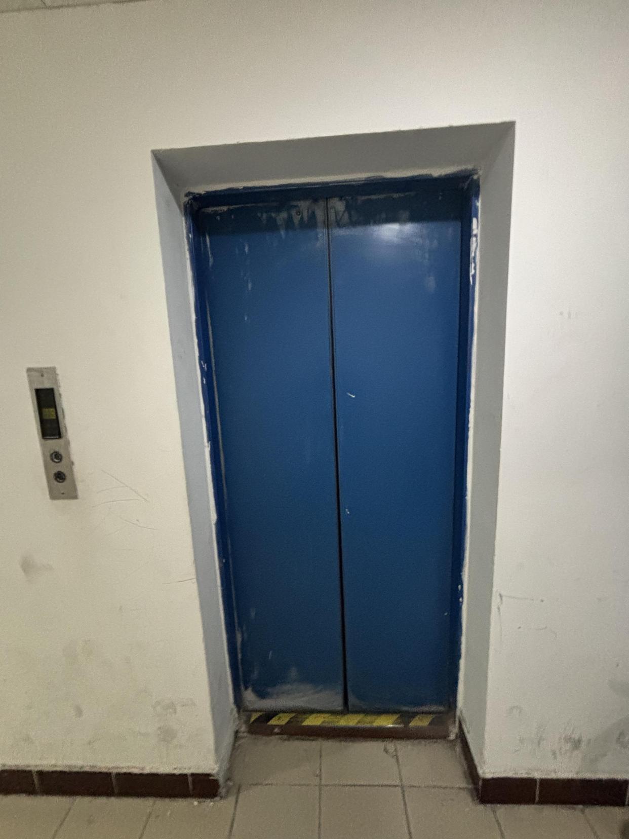 老楼超龄电梯如何破解资金和产权双重堵点？这有“样本”！