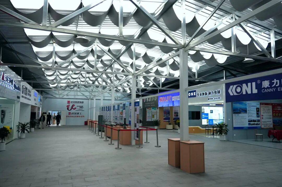 老楼装新梯可现场比价看样，武汉市江岸区开出全省首家电梯“超市”